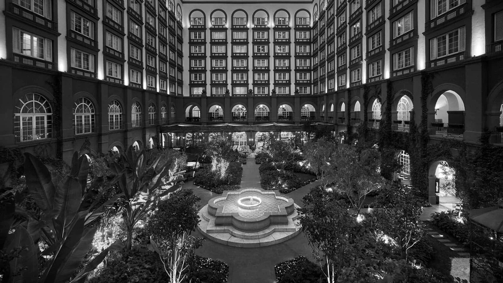 Four Seasons Mexico City courtyard